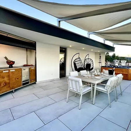 Beautiful Palazzo Blue - Villa