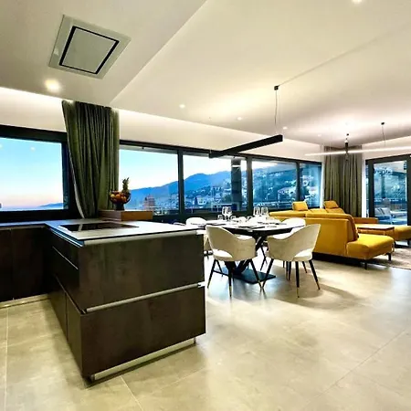 Beautiful Palazzo Blue - 빌라 오파티아