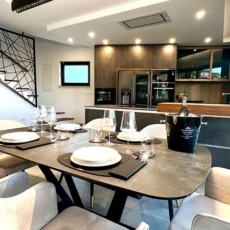 Beautiful Palazzo Blue - 빌라 *