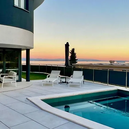 Beautiful Palazzo Blue - 빌라 오파티아