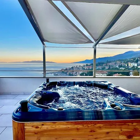 Beautiful Palazzo Blue - Opatija