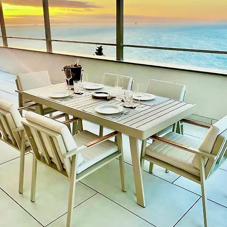 Beautiful Palazzo Blue - 빌라 오파티아