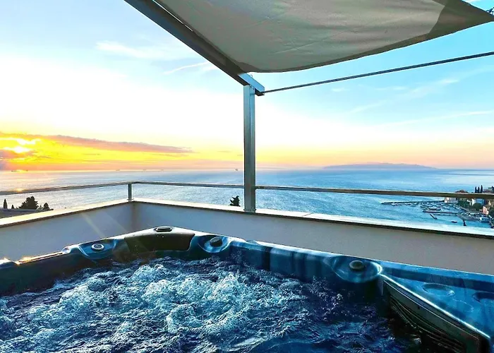 Beautiful Palazzo Blue - Abbázia