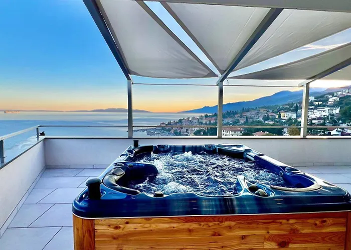 Beautiful Palazzo Blue - Abbázia